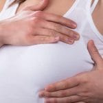 Cara Efektif Mengatasi Nyeri Payudara Saat Menstruasi: Tips Aman dan Terbukti Cara Efektif Mengatasi Nyeri Payudara Saat Menstruasi: Tips Aman dan Terbukti | Sumber gambar Fimela.com