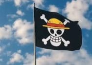 Pengibaran bendera One Piece jelang HUT ke-80 RI memicu perdebatan publik. Simbol budaya pop atau ancaman persatuan?