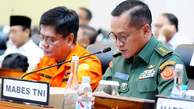 Asrenum Panglima TNI Paparkan Peran TNI dalam Penanggulangan Bencana di Hadapan Tim Pengawas DPR RI