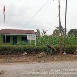 Babinsa Koramil 06/Perdagangan Gelar Gotong Royong Bersama Warga Bersihkan Selokan Jalan Babinsa Koramil 06/Perdagangan Gelar Gotong Royong Bersama Warga Bersihkan Selokan Jalan