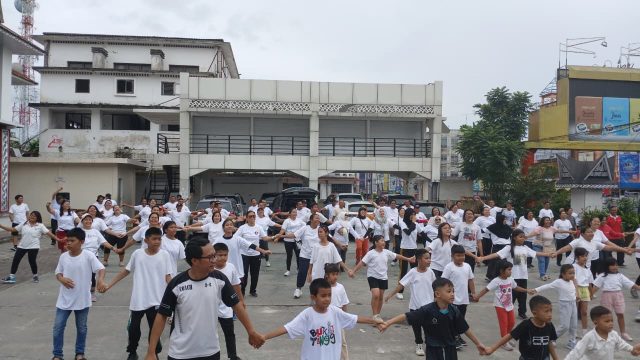Ratusan, Marga Damanik Ramaikan Kota Pematangsiantar dalam acara gerak bersama