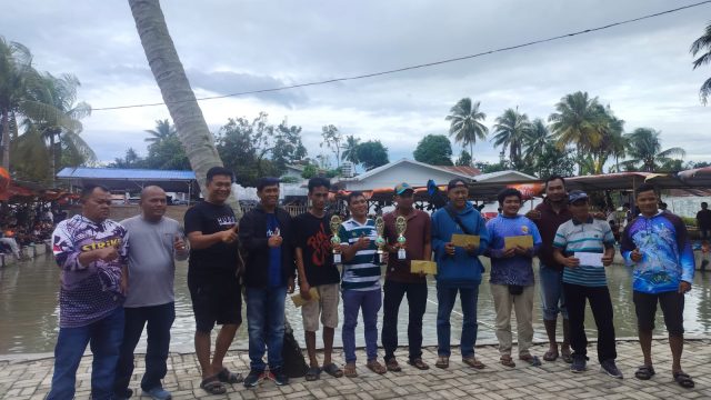 Kasat Narkoba Polres Pematangsiantar Hadiri Turnamen Arisan Ikan Mas di Kolam Pancing Pak R.T.