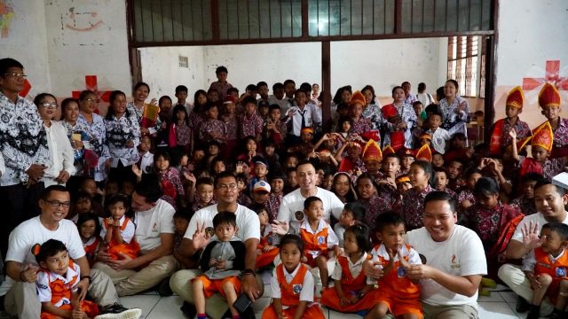 Imipas Peduli, Rutan Kelas I Medan Salurkan Bantuan Renovasi Toilet dan Susu untuk Siswa SD & SMP Taruna Karya
