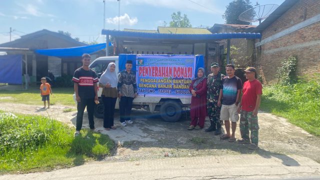 Sentuhan Kepedulian dari Karang Rejo, Babinsa Dampingi Pengiriman Bantuan untuk Korban Banjir