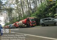 Guna Menjaga Keamanan, TNI Kawal 8 Mobil Pengangkut BBM ke Daerah Bencana Alam.