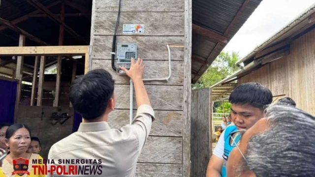 Pastikan Akses Listrik Merata di Kepulauan Nias, Wapres Tinjau Program BPBL di Desa Hilisebua
