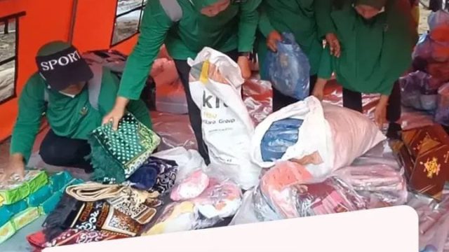 Wujud solidaritas, Personel dan Persit Kodim 0119/Bener Meriah Salurkan bantuan di Desa Perumpaken, Bener Meriah