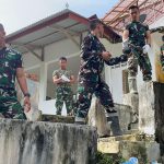 Babinsa 08/Sungai Geringging Bersama Yon TP 896/SP Melaksanakan Pengumpulan material batu Untuk Pondasi Jembatan Bailey Babinsa 08/Sungai Geringging Bersama Yon TP 896/SP Melaksanakan Pengumpulan material batu Untuk Pondasi Jembatan Bailey