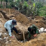 Semangat Pagi di Nagori Limag, Satgas TMMD Ke-127 Lanjutkan Pondasi MCK untuk Warga