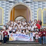 Kombes Maruli Siahaan Memberangkatkan Rombongan Wisata Rohani Anak Sekolah Minggu HKBP Sempurna.