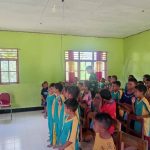 Bakti di Batas Cerdas Tanpa Batas, Satgas Pamtas Yonarhanud 2 Kostrad Jadi Guru di SDK Tali. ‎