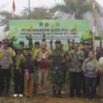 Peringati Hari Bumi, Satgas Pamtas Yonarhanud 2 Kostrad Tanam 1.000 Pohon Bersama Masyarakat Perbatasan.
