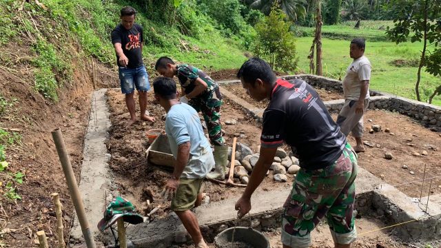 Gas Pol ! TMMD ke-128 Kebut Pembangunan Rumah Warga di Sungai Geringging.