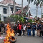 Mosi Tidak Percaya Pemimpin Kota: Aliansi Mejelis Rakyat Berdaulat Desak DPRD Gunakan Hak Angket untuk Makzulkan Walikota Pematangsiantar Mosi Tidak Percaya Pemimpin Kota: Aliansi Mejelis Rakyat Berdaulat Desak DPRD Gunakan Hak Angket untuk Makzulkan Walikota Pematangsiantar