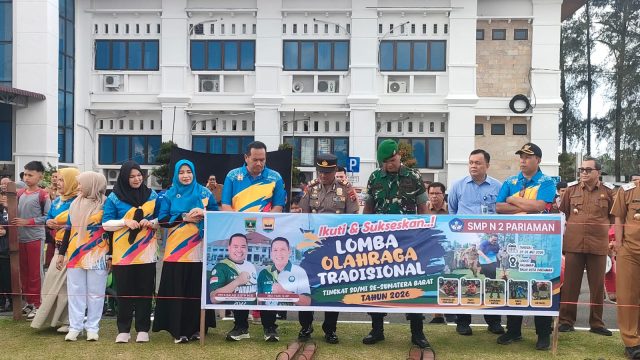 Wakili Dandim, Wadanramil 01/Pariaman Hadiri Kegiatan Lomba Olahraga Tradisional Tingkat SD/MI Se Sumatra Barat Di Kantor Balai Kota Pariaman.