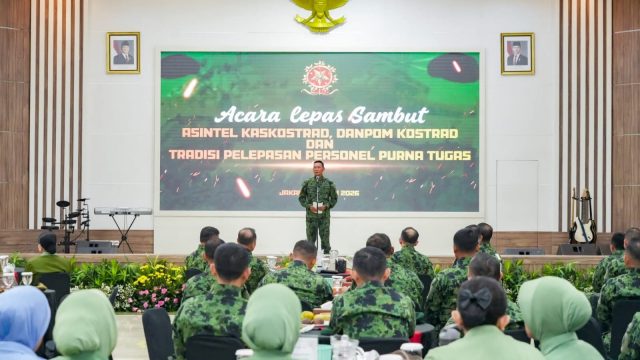 Pangkostrad Pimpin Lepas Sambut Asintel dan Danpom Kostrad serta Pelepasan Personel Purna Tugas.