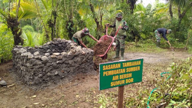 Satgas TMMD Ke-128 Kodim 0308/Padang Pariaman Kebut Pembuatan Sumur Bor dan Kedudukan Tandon Air.