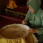 TANGAN TERAMPIL IBU PERSIT,MENGANGKAT SULAM PENITI PARIAMAN BERNILAI EKONOMI. TANGAN TERAMPIL IBU PERSIT,MENGANGKAT SULAM PENITI PARIAMAN BERNILAI EKONOMI.