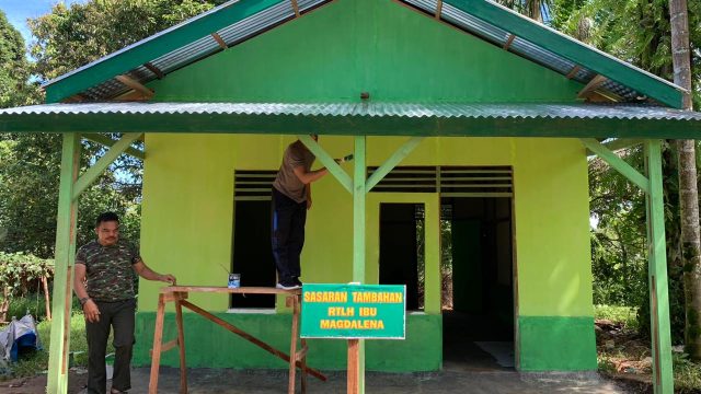 TMMD Ke-128 Tahun 2026, RTLH Milik Ibu Magdalena Masuki Tahap Pengecatan