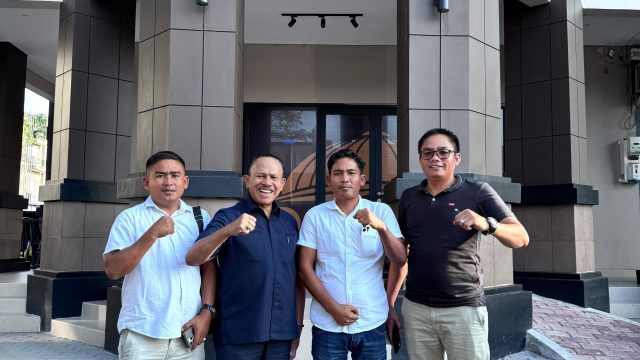 Anggota Dewan DPRI RI Melaksanakan Pertemuan Penuh Keakraban Bersama Pengusaha sukses asal Lobu Siregar, Kabupaten Karawang.
