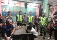 Danramil 02/Kutalimbaru Pimpin Patroli Pos Kamling Bersama LMP, Wujudkan Keamanan Malam Hari.