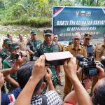 Pangdam I/BB Tinjau Pembangunan Jembatan Perintis Sungai Hou di Nias.