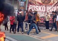 APMKT Kepung Kantor Gubernur Kaltim: Hak Angket atau Rudy Masud Mundur
