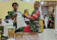 Babinsa Koramil 03/Sungai Sariak Laksanakan Pengawasan dan Pendampingan Penyaluran Bantuan Pangan Pemerintah.