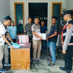 Babinsa Koramil 09/Batang Anai Monitor Kedatangan Surat Suara Pilwana Serentak di Nagari Sungai Buluh Barat.