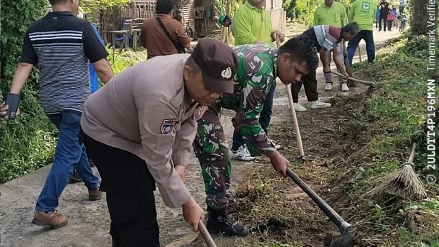 Semangat Kebersamaan Warnai Gotong Royong di Wisata Sawah Bah Sorma, Babinsa Dan Bhabinkamtibmas Jadi Penggerak Sinergi Masyarakat.