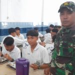 Babinsa Koramil Siantar Selatan Dampingi Program MBG, Perkuat Upaya Cegah Stunting dan Tingkatkan Gizi Anak.
