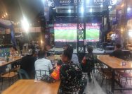 Semangat Sepak Bola Satukan TNI dan Masyarakat, Nobar Piala Dunia 2026 Berlangsung Meriah di Siantar.