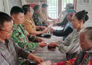 Pastikan Bantuan Tepat Sasaran, Babinsa Koramil 15/Dolok Pardamean Kawal Penyaluran BLT Tahap I & II.