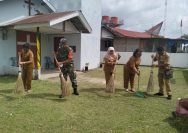 Di Tengah Hamparan Padi Menguning, Babinsa Hadir Menguatkan Semangat Petani Simalungun.