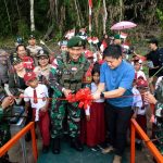 Satgas Pamtas Yonarhanud 1 Kostrad Resmikan Jembatan Peleng, Buka Akses dan Harapan Baru Warga Perbatasan. Satgas Pamtas Yonarhanud 1 Kostrad Resmikan Jembatan Peleng, Buka Akses dan Harapan Baru Warga Perbatasan.