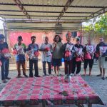 Anggota DPRI RI Menyalurkan Bantuan Tali Kasih Masyarakat Di Desa Pematang Setrak.