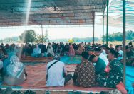 Semangat Tahun Baru Islam 1448 H, Babinsa Hadiri Peringatan Muharram Bersama Warga Nagori Karang Sari