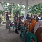 Pengamanan Humanis Babinsa Warnai Penyaluran Bantuan Pangan di Kantor Camat Dolok Batu Nanggar