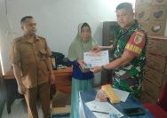 Babinsa 06/Kampung Dalam Dampingi Pembagian BLT Dana Desa Wilayah Binaan.