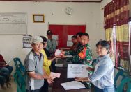 Pastikan Tepat Sasaran, Babinsa Koramil 08/Bangun Awasi Penyaluran BLT-DD di Nagori Pamatang Silampuyang.