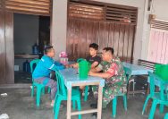 Sambangi Warga Masyarakat Wilayah Binaan, Babinsa 02/Sungai Limau Laksanakan Komsos Bersama Masyarakat di Wilayah Binaannya.