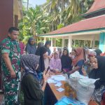 Babinsa Koramil 03/Sungai Sariak Laksanakan Pengawasan dan Pendampingan Penyaluran Bantuan Pangan Pemerintah di Nagari Balah Aie Utara.