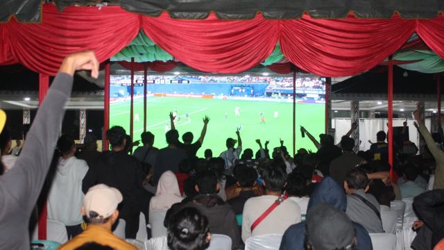 Semarak Piala Dunia 2026, Kodim 0207/Simalungun menyaksikan Nobar yang Padukan Hiburan, UMKM, dan Kebersamaan