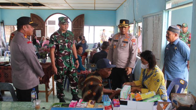 Dandim 0207/Simalungun Bersama Kapolres Tinjau Pelayanan Kesehatan dan Trauma Healing Pascabencana.