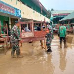 Banjir Surut, TNI-Polri dan Forkopimca Bergerak Cepat Bantu Warga Serbelawan Pulihkan Kondisi.