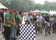Dandim 0207/Simalungun Bersama Ketua Persit Meriahkan Gerak Jalan Santai dan Senam Sehat, Pererat Kebersamaan dengan Masyarakat di Festival Rakyat