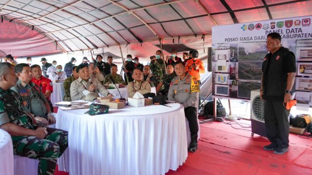 Keselamatan Masyarakat dan Petugas Jadi Prioritas, Menko Polkam Ingatkan Pentingnya Penanganan Karhutla Secara Cepat dan Terpadu.