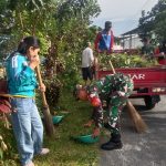 Peduli Kebersihan Lingkungan, Babinsa Koramil 03/Siantar Selatan Kompak Gotong Royong Bersama Pemerintah Kecamatan.