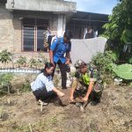 Danramil dan Forkopimcam Siantar Marihat Tanam Pohon di Pinggir Sungai, Dorong Kepedulian Lingkungan