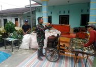 Wujudkan Kepedulian kepada Petani, Babinsa Koramil 03/Siantar Selatan Bantu Olah Hasil Panen Jagung.